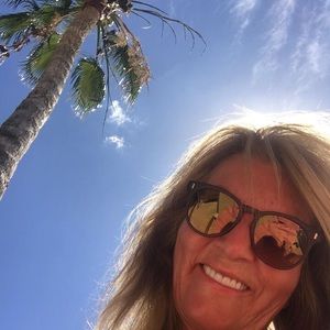 Meet your Posher, Marcea